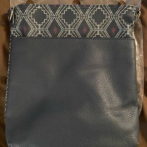 Crossbody navy blue with purple-pink accent